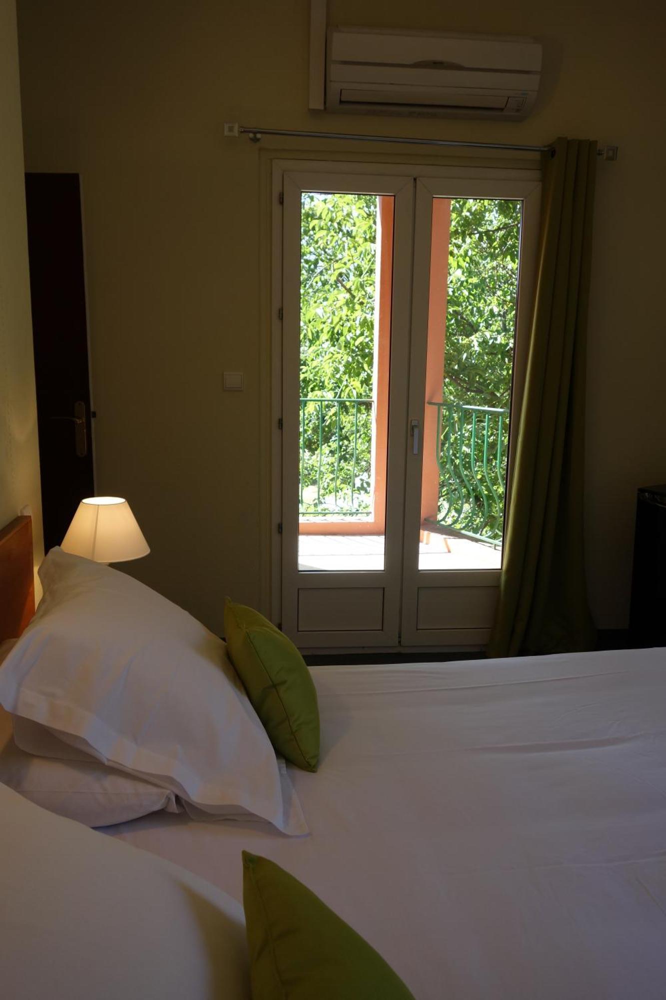 Hotel le Préjoly Saint-Vallier-de-Thiey Szoba fotó