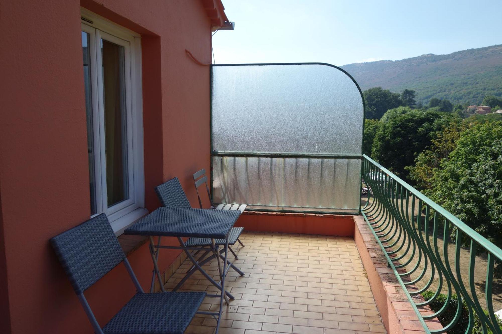 Hotel le Préjoly Saint-Vallier-de-Thiey Szoba fotó